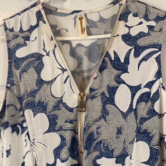 Shoreline dress - Picture 3 of 3